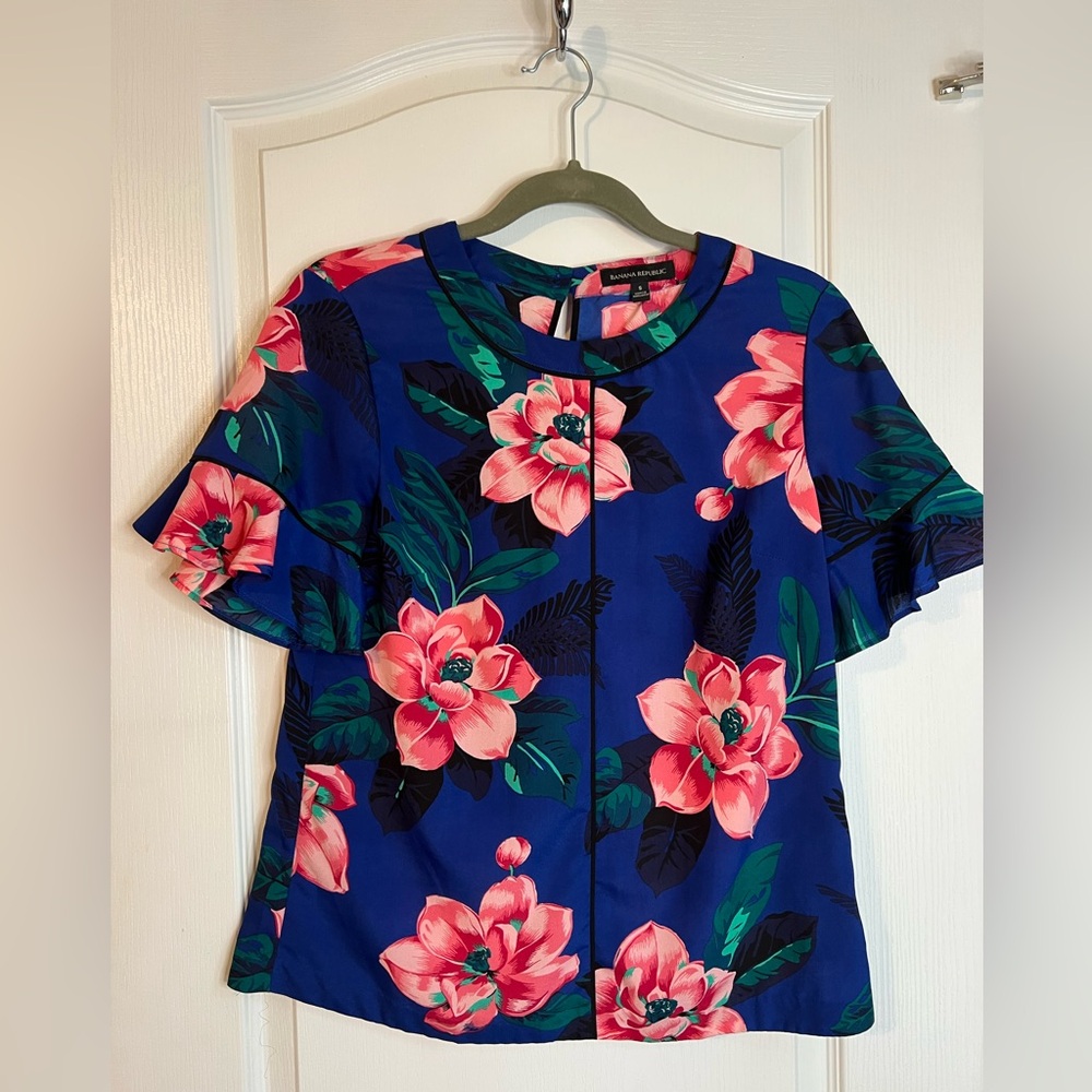 Banana Republic Blue and Pink Floral Blouse